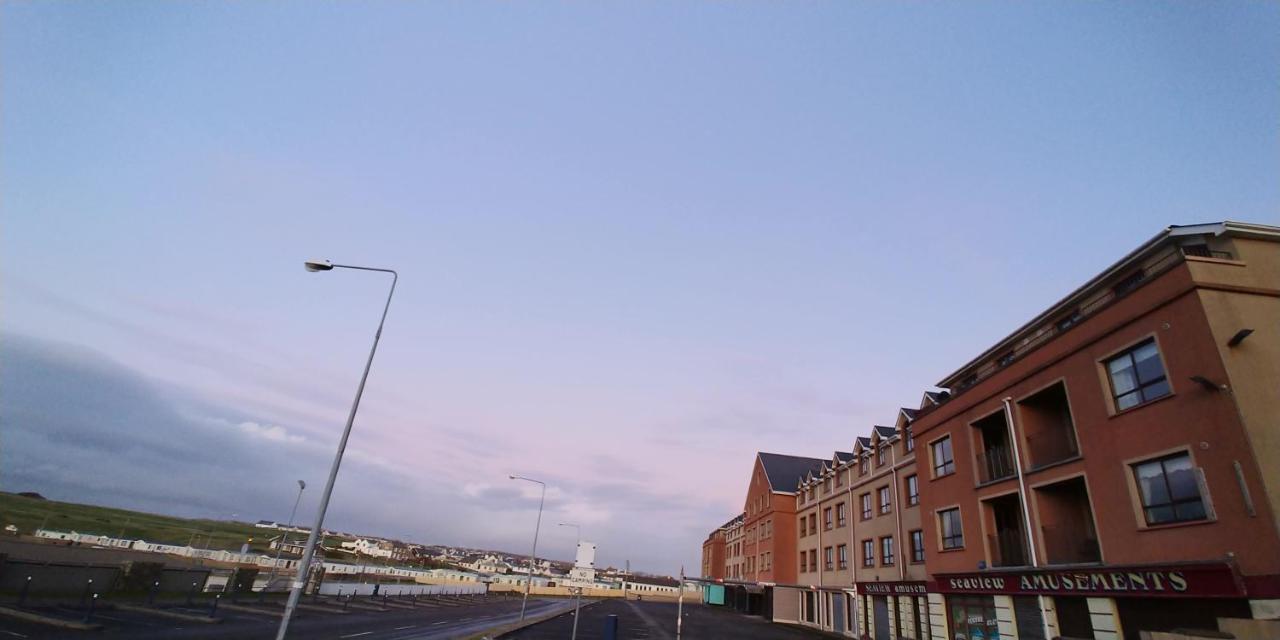 Ferienwohnung Palm Cove Bundoran Luxurious Sea View Balcony Free Wifi Netflix Sleeps 5 Exterior foto