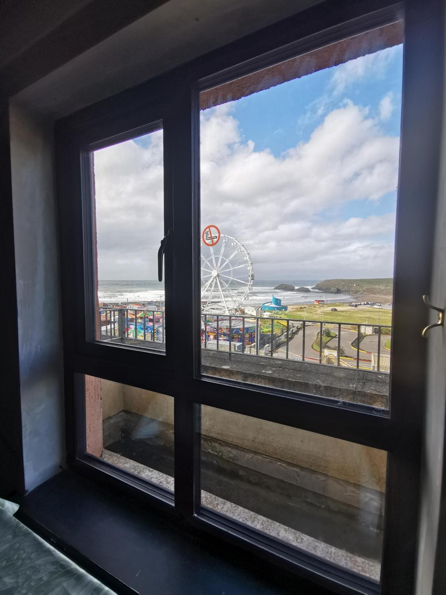 Ferienwohnung Palm Cove Bundoran Luxurious Sea View Balcony Free Wifi Netflix Sleeps 5 Exterior foto