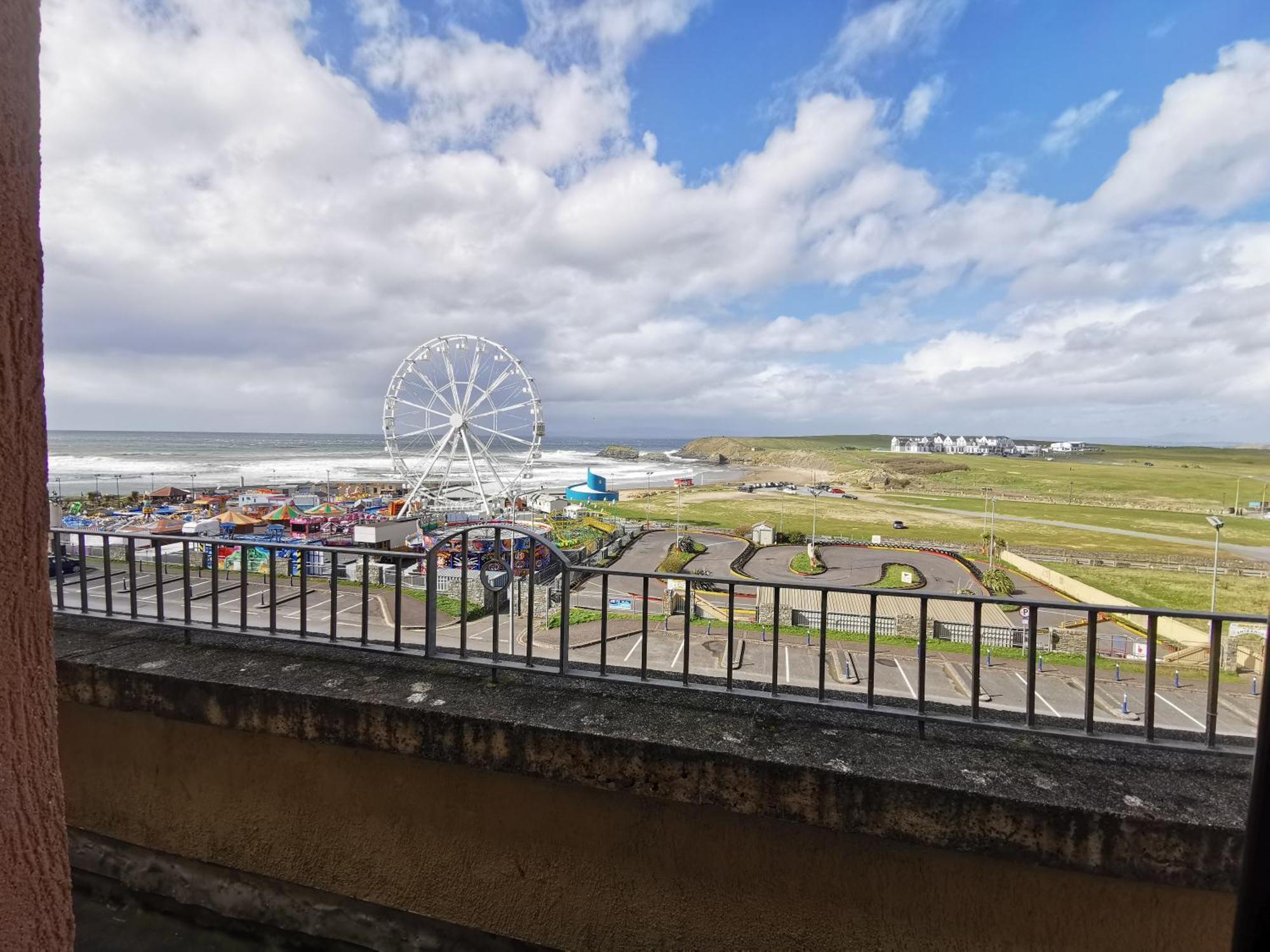 Ferienwohnung Palm Cove Bundoran Luxurious Sea View Balcony Free Wifi Netflix Sleeps 5 Exterior foto